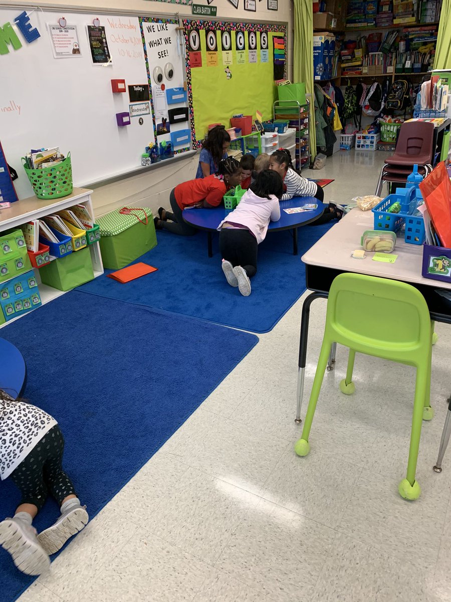 Mrs. Brenner (@brenner_cbe) on Twitter photo The Creative Family is working together to brainstorm what it looks like and sounds like to be creative! #WeAreFamilyDay <a href="/ClaraBartonElem/">Clara Barton Elem</a> The Creative Family is working together to brainstorm what it looks like and sounds like to be creative! #WeAreFamilyDay <a href="/ClaraBartonElem/">Clara Barton Elem</a>