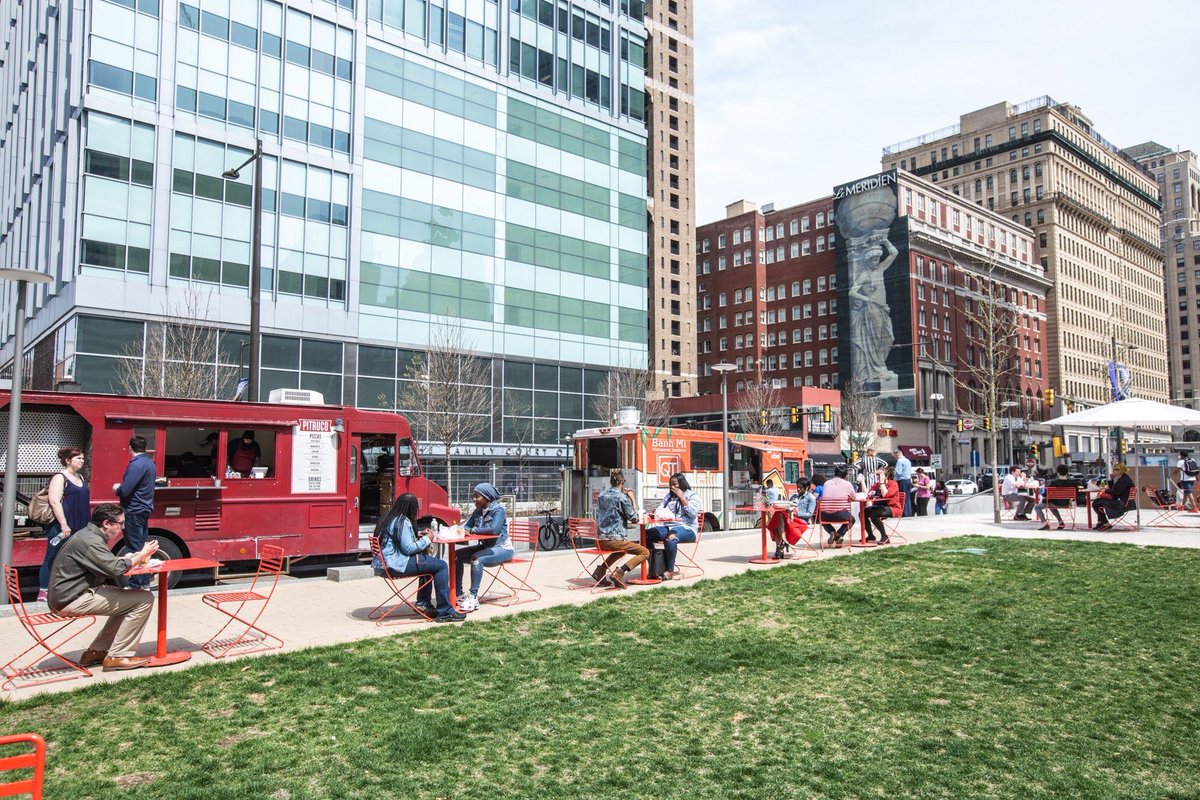 LOVEParkPhilly's tweet photo. #LunchinLOVE for the rest of the week! ❤️

Wed:
@Islandshackfood 🌴

Thurs:
Papermil
@2HermanosTacos🌮

Fri:
@Schmearit 🥯 (7am-10)
Tamay 🌯 https://t.co/ehaSzvVqBA