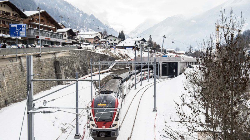 verbier4Vallees's tweet photo. 💥 Bonne nouvelle 💥
"Verbier-Express" C'est le nom du train des neiges qui reliera #Genève à #Verbier 4Vallées ! 🚆⛷ #finilesbouchons https://t.co/btciKYp28U