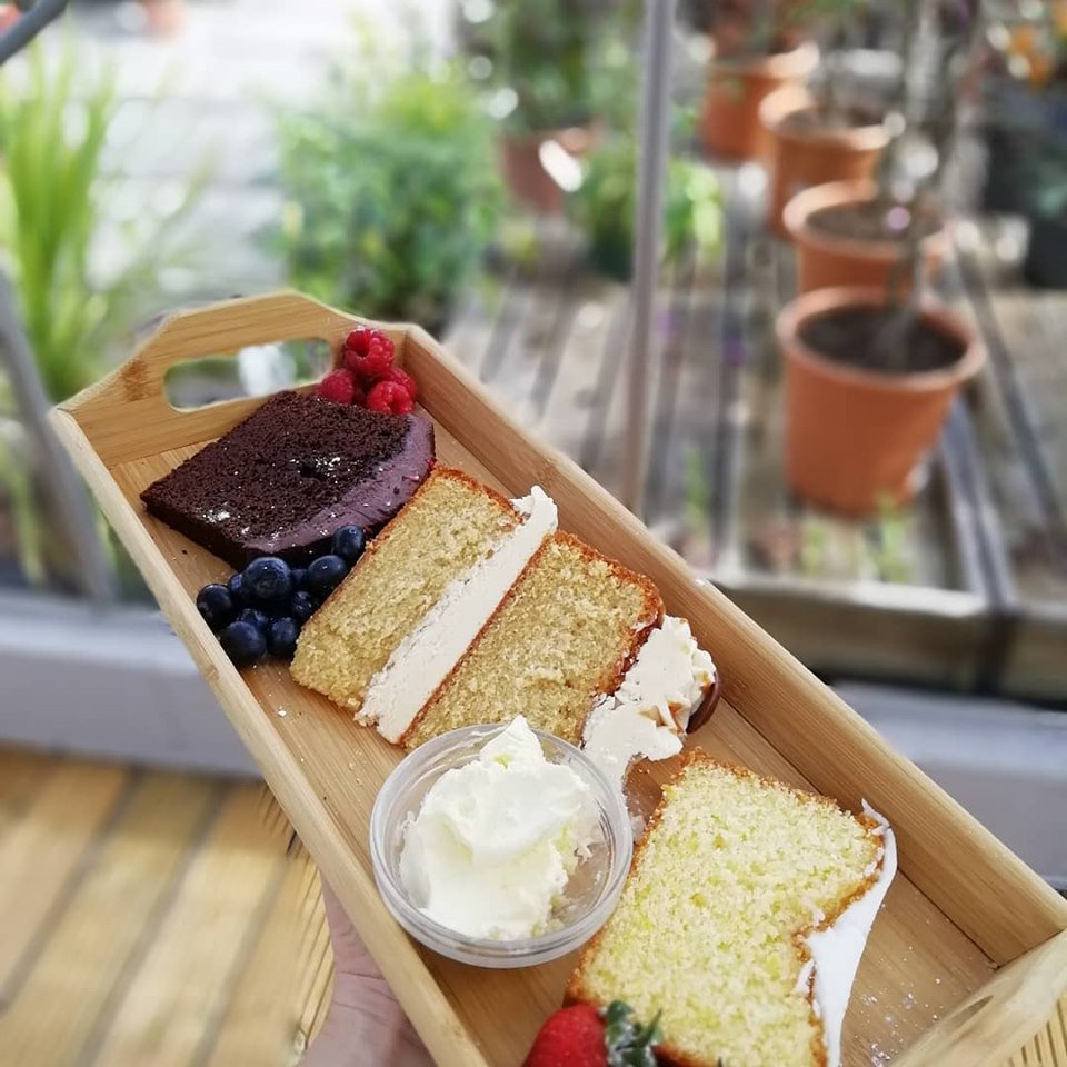 Welcome to The Glasshouse Cafe 💚 New on Go Local UK 

A family run Cafe and Gift-shop. Open Daily from 10am til 4pm. Homemade cakes and Sweet Treats. Serving breakfasts and lunches. ☕️🥤🍰🧁🥪🥗🥓🍳

Visit: golocaluk.com/brand/the-glas…

#golocaluk #derbyshire #duffield #eatlocal