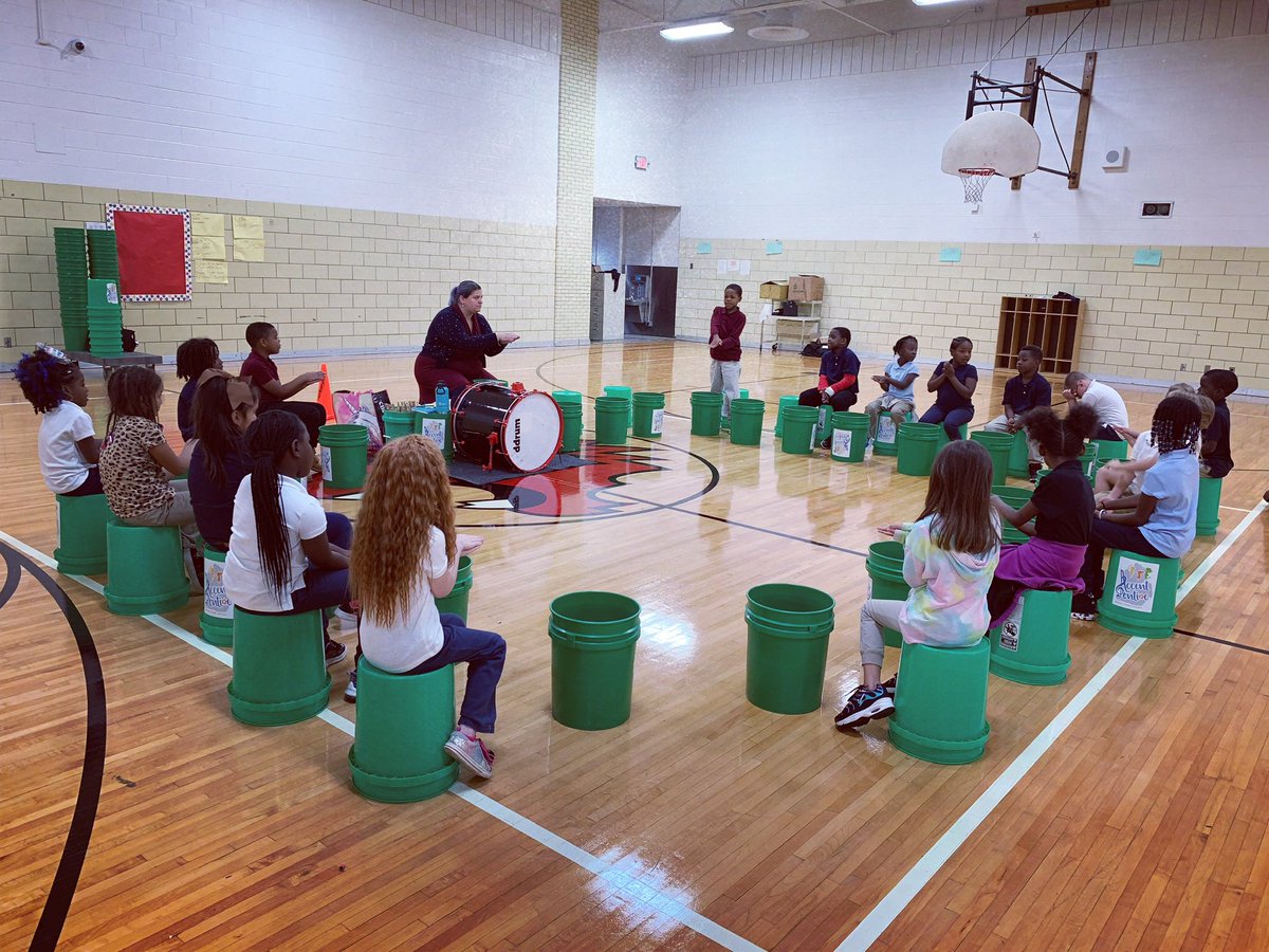 AccentPontiac's tweet photo. It’s a 1/2 day here in Pontiac, so no after-school programming at Whitman today. Still excited for some in-school #bucketband this morning tho! https://t.co/zjAcfuKzY8