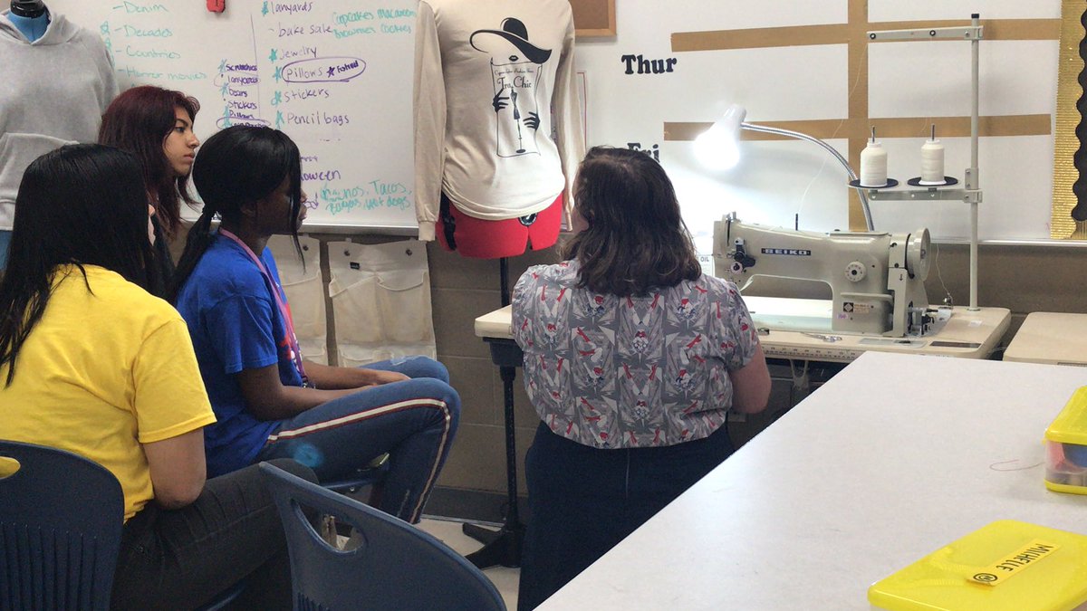 CLFashionDesign's tweet photo. Learning to sew on the industrial NASA machines today! @NASAHUNCH @CFISDCyLakes https://t.co/52pIT2BYVB