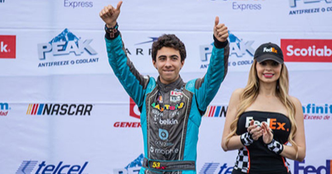 SportCar.com tweet media
