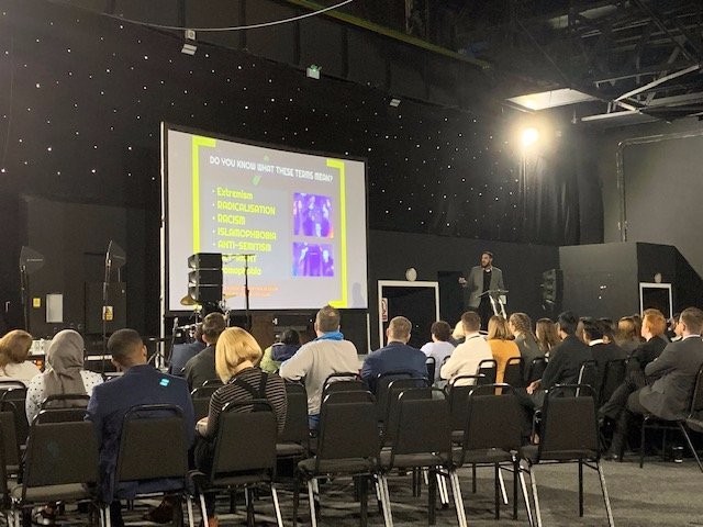 rotherhamST's tweet photo. Thanks @Ahmadnawazaps for giving up your time to come to Rotherham yesterday and inspire the next generation of students. Also a huge thank you to everyone who took part https://t.co/bjCkXcuunf