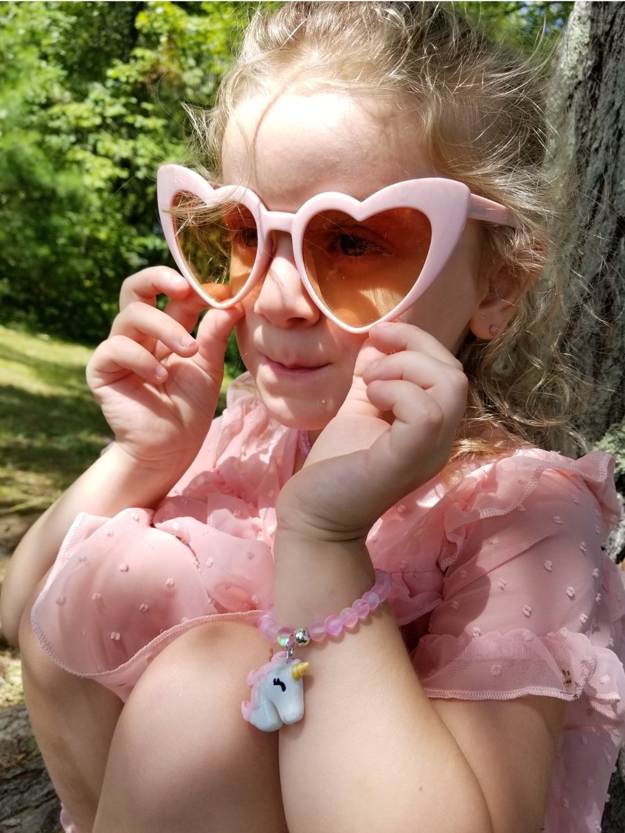 Morning <a href="/3rdHourTODAY/">3rd Hour of TODAY</a>! I'd love to share my Second Act story with you!
I took it from graphs to girl power, rates to rainbows and from unit trusts to unicorns !

Thank you so much for your consideration! 🦄