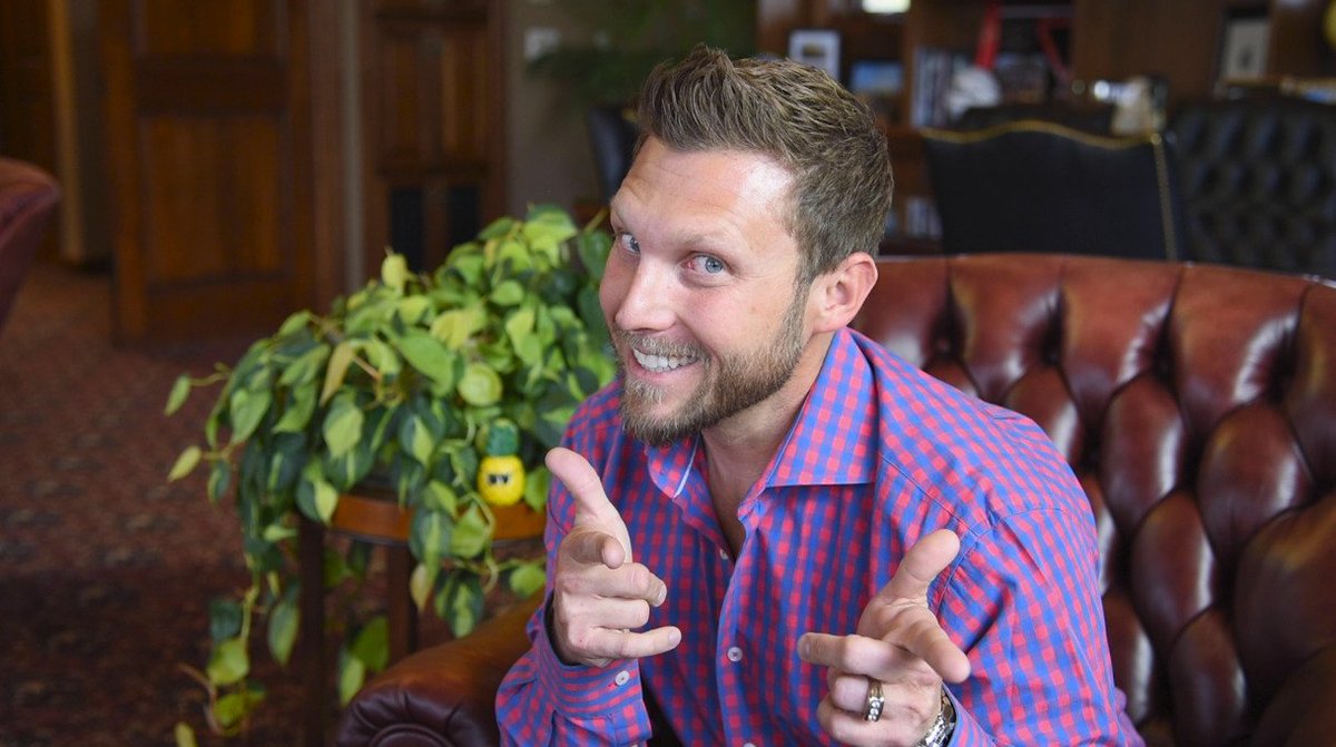 MyPlaceHQ's tweet image. Just want to throw a big shout-out to the man himself @RyanRivett1 on this #NationalBossDay. You keep us humble, happy, and motivated to do amazing things on the daily. Thanks for being a fantastic boss. #BossGoals