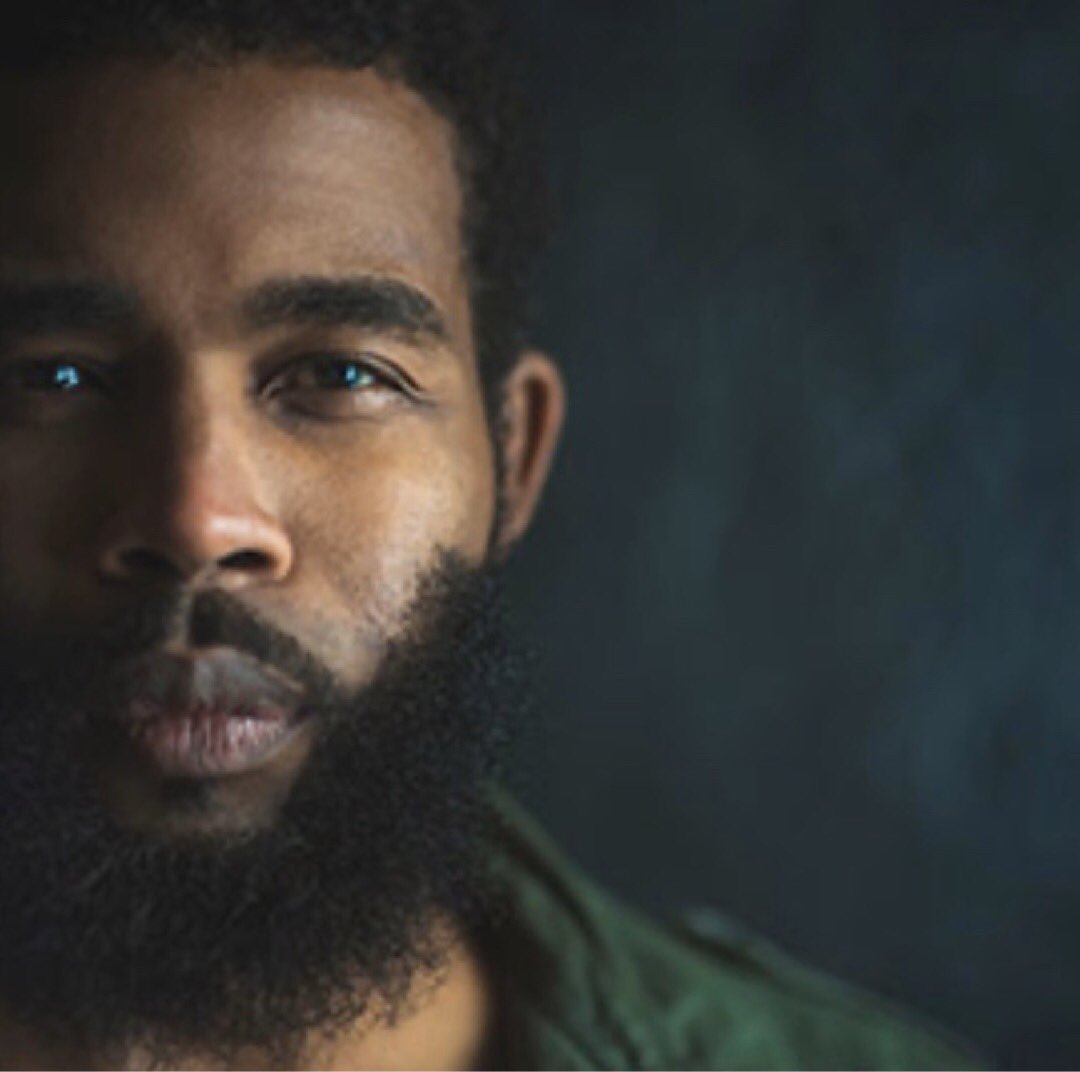 Big ‘Vine 🇬🇭 tweet media