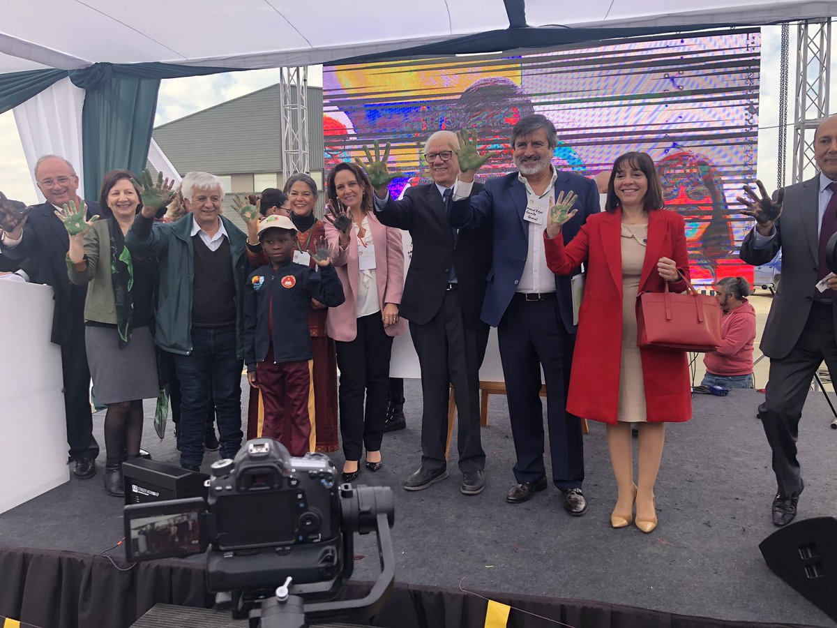 DomperAlejandra's tweet photo. Celebración Día Mundial de la Alimentación. Compromiso por una alimentación saludable y sustentable #5aldia #exposustentable  #FAO https://t.co/IgURZEFe9N