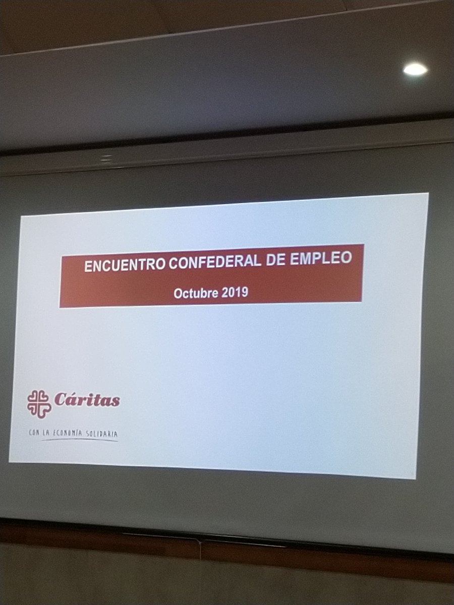 Sara66176926's tweet photo. Arranca el Encuentro confederal de Empleo, desde el Área de Economía Solidaria de @ValenciaCaritas participamos en este encuentro que se alargará hasta el 18 de octubre de 2019. https://t.co/rRzHNRi7oo