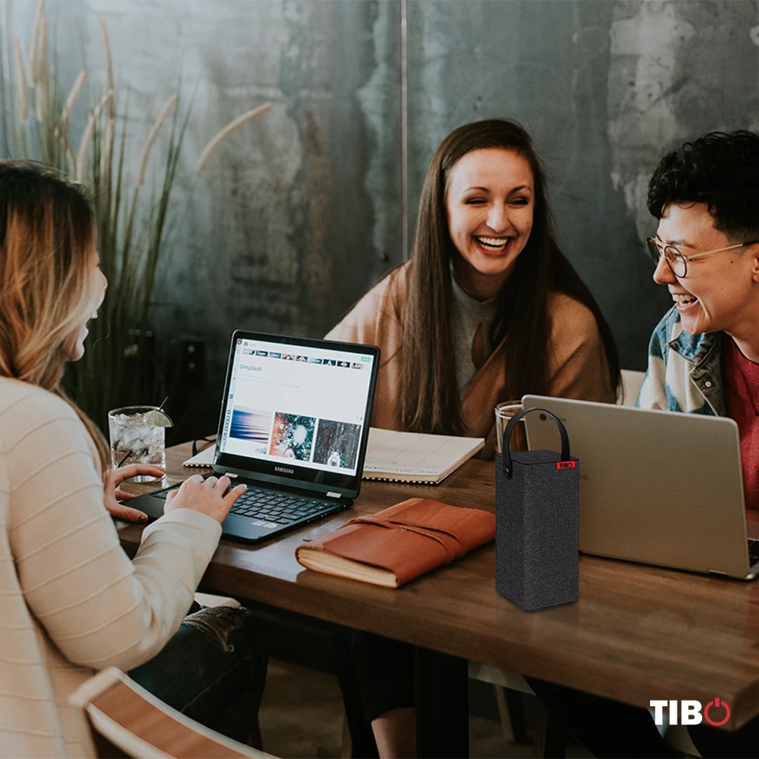 It's #WorldStudentsDay . A typical college day can include a lot of time not spent in class. Spend your time with your friends and your favourite music played on Bluetooth Speaker Choros Porta which has an integrated handle for easy transport. bit.ly/2DFNvEF
#ChorosPorta