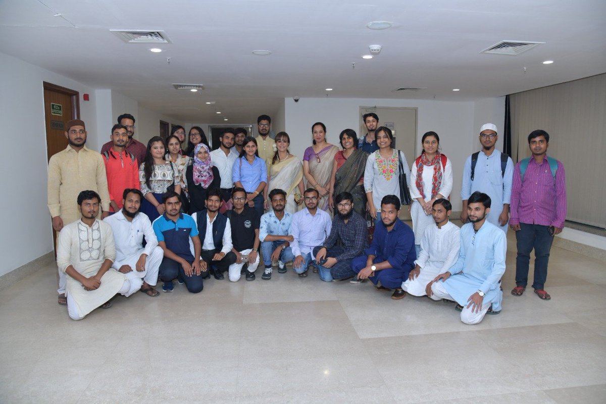 📸 La autora de libro “Gandhi, Independencia y Paz”, Mónica Saiz recorrió los espacios del museo #Gandhi en compañía de la embajadora <a href="/GodoyCoromoto/">Joselín coromoto Godoy</a>. Así mismo compartieron e intercambiaron experiencias como símbolo de hermandad y solidaridad entre #India y #Venezuela. #Gandhi150