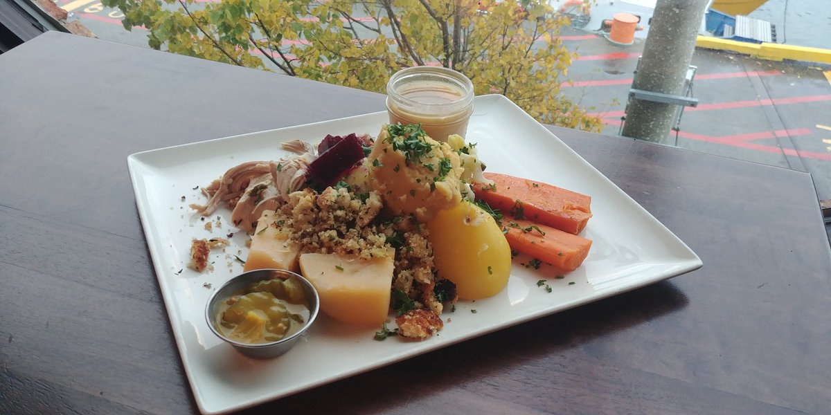 biermarkt_stj's tweet photo. We have Jiggs dinner every Sunday from 11:30-2:30! Come get your feed!!! #jiggsdinner #Newfoundland #tradition #stjohns #downtownstjohns #millstreetbrewpub #supportlocal https://t.co/T2ymFxvSff