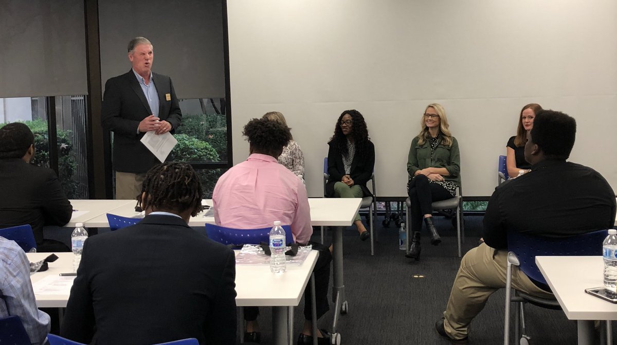 Hosting <a href="/AllenUniv/">Allen University</a> students today at <a href="/ColonialLife/">Armindo Tenreiro</a> for career awareness in a corporate environment. Talking about internships, culture, soft skills and leadership. Thanks @ColonialLifeTim for dropping in to welcome this great group and for sharing tips for success!