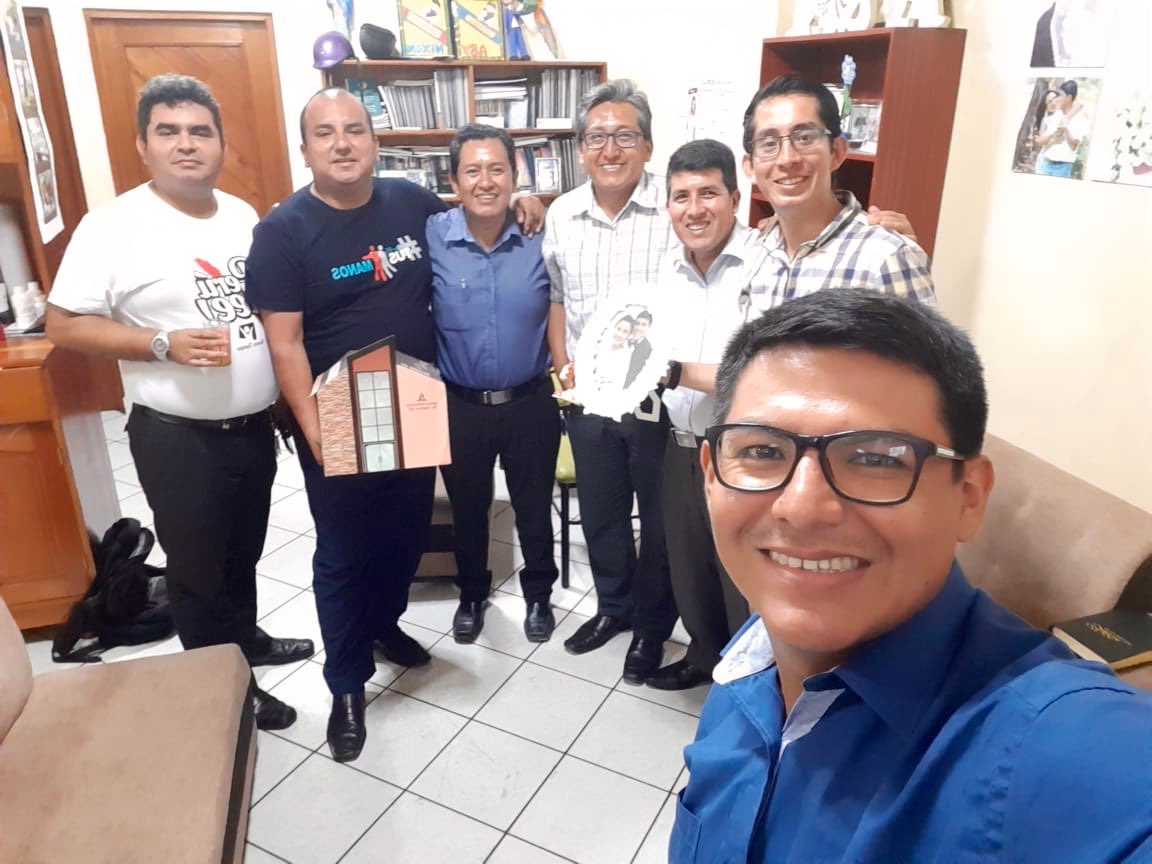 Grupo Pequeño Pastoral Iquitos.... en comunión, relación y Misión nos preparamos para:  

👉🏻 Lanzamiento de Semana Santa.
👉🏻 semana de Impacto de Mayordomía 

#Conectados 

<a href="/EnzoChavez/">Enzo Chávez</a> <a href="/AdventistasUPS/">Adventistas Perú - UPS</a> @mcoaugarte <a href="/HeyssenCordero/">Heyssen Cordero  🔌</a> <a href="/prertonkohler/">Erton C Köhler</a> <a href="/pastortedwilson/">Ted Wilson</a> <a href="/DEchevarriaM/">David Echevarria</a>