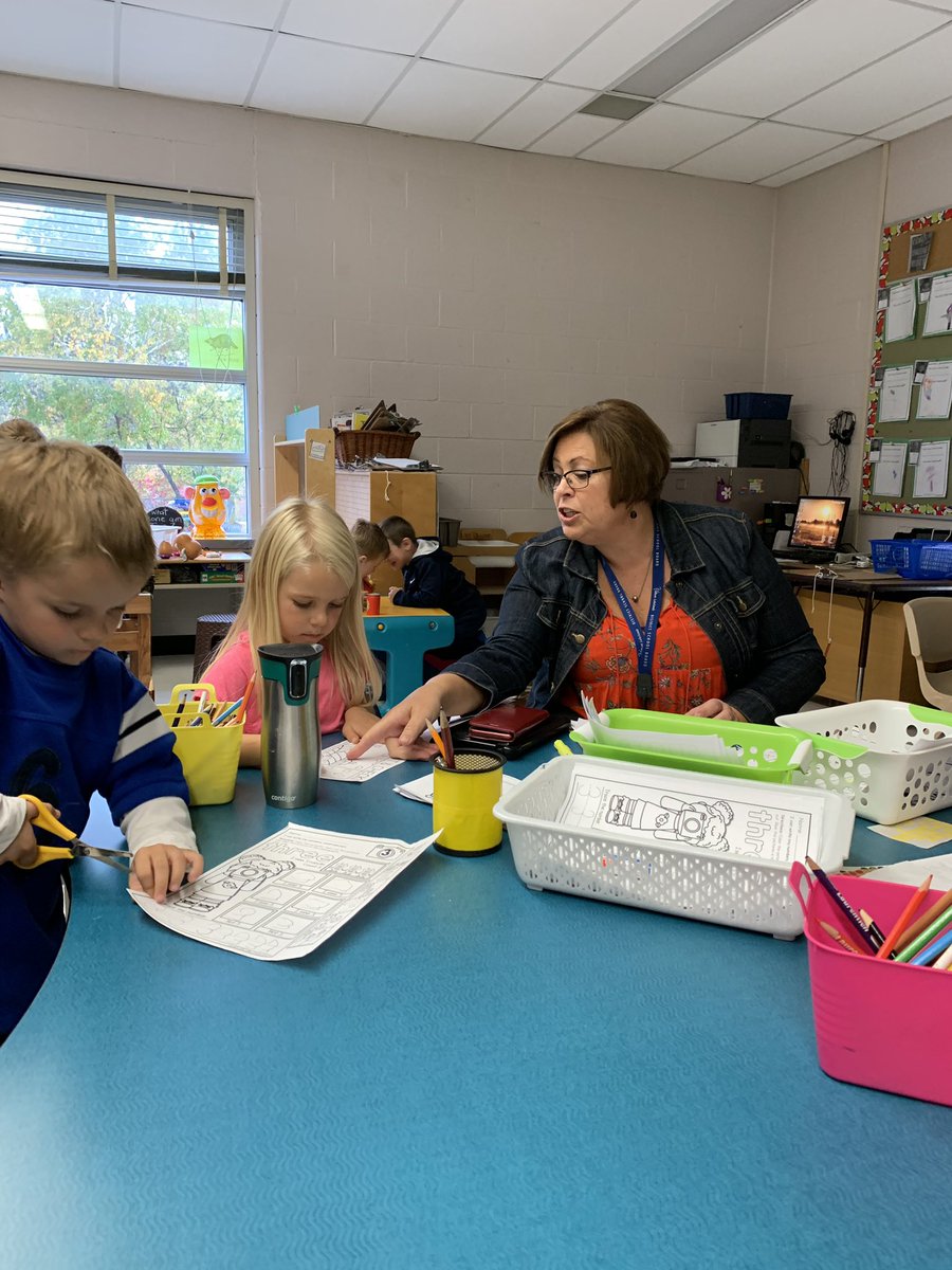 Ms. Jones knows all the best songs and rhymes and finger plays to help our students build their skills. #deceappreciationday