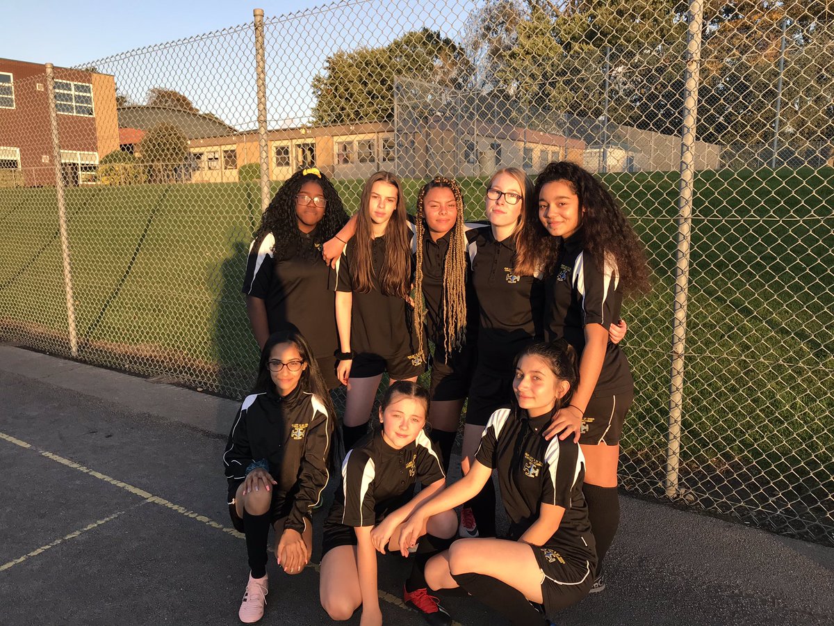 Great effort shown by the year 9 netball team at today’s city tournament. #welldone #proudteacher