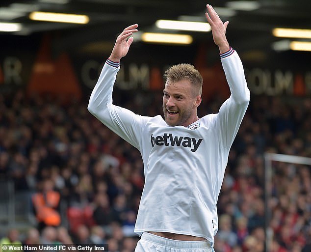 hammers_chat's tweet photo. If Yarmolenko scores the first goal of the match on Saturday against Everton, we will buy someone a West Ham shirt of their choice!

To enter, simply retweet and be following our account!

Good luck 🤞🏼 https://t.co/vqUBVPxHoa