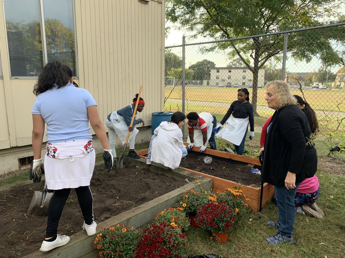 The DMLKMS garden is officially up and running!! Thank you to  Barlow’s Plant Farm and Mrs. Hayes-Stasio for all of the donations to make this possible!! #gardening #fallgarden #flowergarden #futureplantlovers 🌱🌱🌱<a href="/MrGrassoAP/">MrGrasso</a> <a href="/Asbury_ParkSD/">Asbury Park Schools</a>