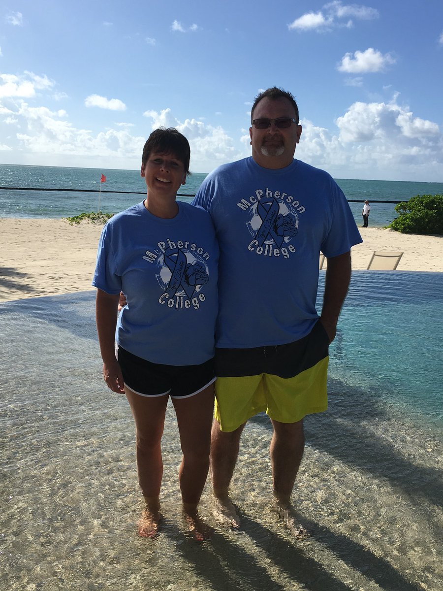 zamoramarissa23's tweet photo. Getting support from all the way in Cancun! Thank you to the Russell family 💙💙 #TurnType1IntoTypeNone https://t.co/08ejmnyVr5
