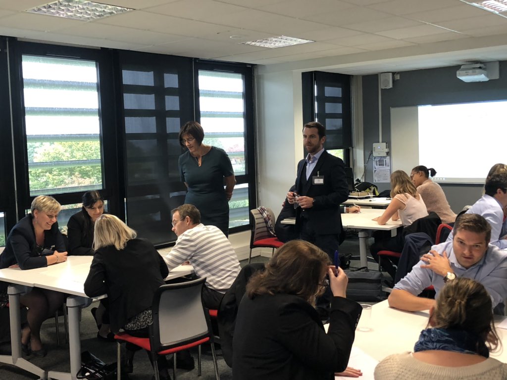 Ih2ef's tweet photo. |Formation statutaire #CadreEdu2019|
Quelle articulation entre les différents niveaux du pilotage institutionnel : l’académie, le département, l’établissement?
15 IA-DASEN mobilisés auprès des personnels de direction pour cartographier les relations institutionnelles. https://t.co/tjYdOIXEjX