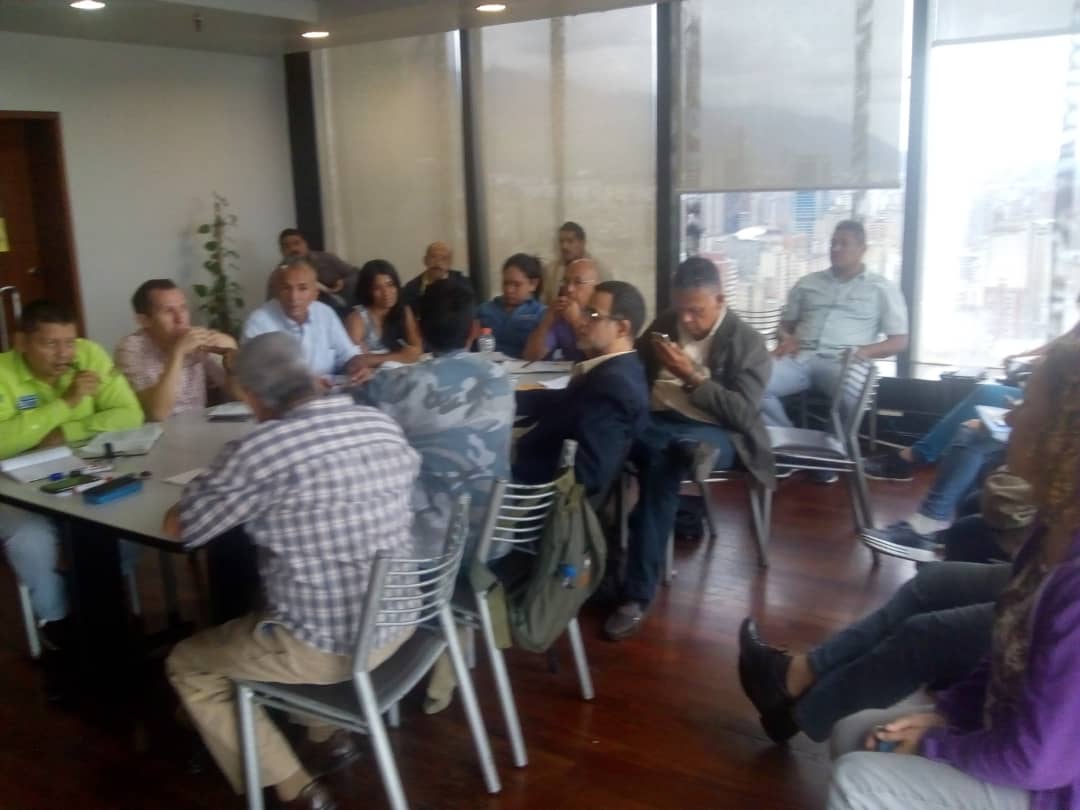 FundaciteNE's tweet photo. #NuevaEsparta presente en la reunión de Presidentes de Fundacite en Caracas para encuentro con el Presidente Nicolás Maduro.

@NicolasMaduro  @Mincyt_VE @Gabrielasjr @DanteRivasQ 
#VenezuelaBellaYProspera #PuebloCientifico https://t.co/xN39NPJjbj