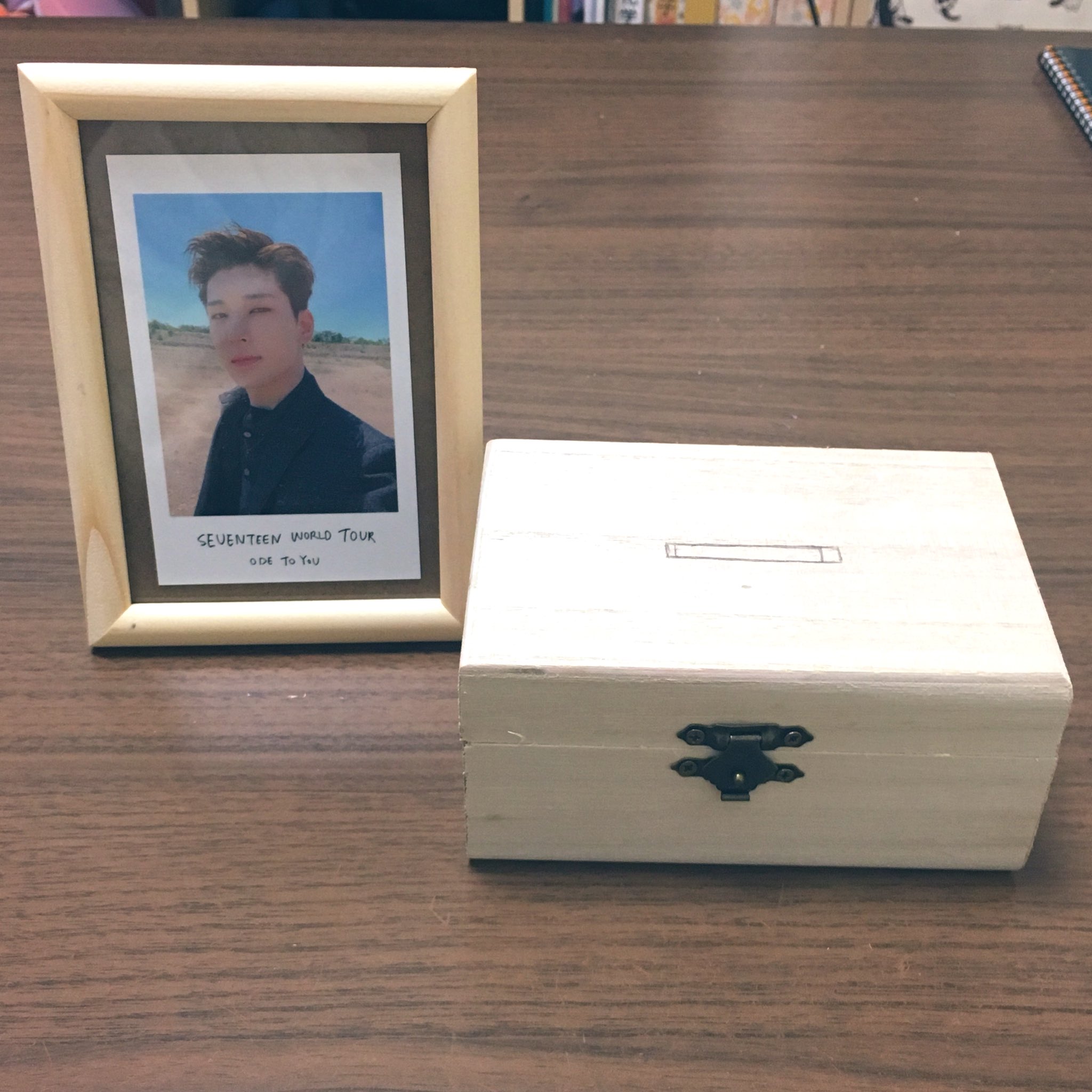 ポン デ ポン 推し貯金箱 推しがセルカあげたら1000円 推しが動画あげたら00円 推しがインスタ開設したら5000円 可愛いなぁと思ったら100円 かっこいいなぁと思ったら100円 T Co Zum1zge32s Twitter