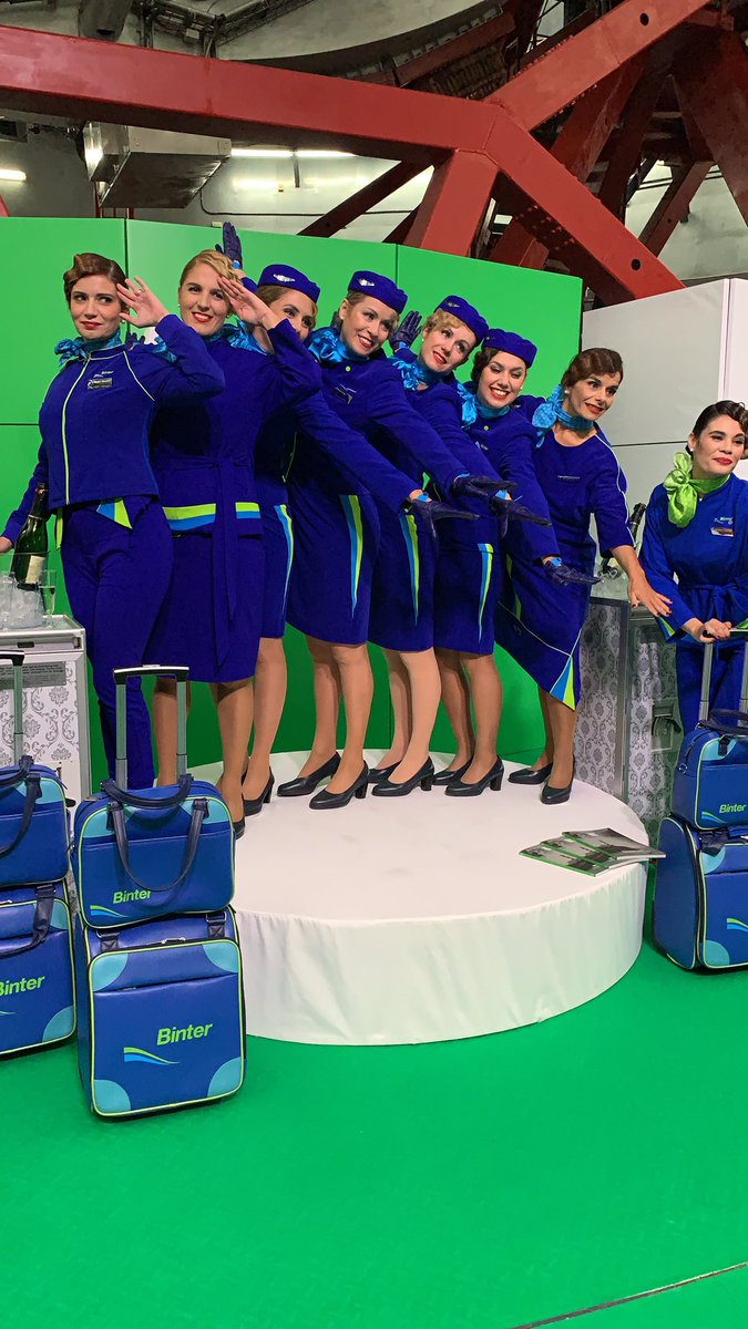 Hoy hemos estado en #LaPalma con <a href="/BinterCanarias/">Binter</a>. Nos han presentado el nuevo uniforme que pronto ppdran ver al personal en cada vuelo ✈️ me encantó 😍👏🏻 #BinterCielodeCanarias