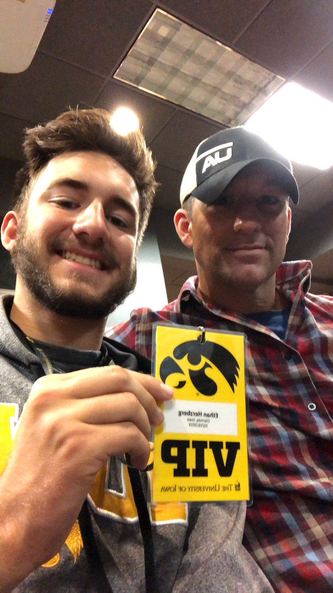 ethan_herzberg's tweet photo. #UIowaVisit https://t.co/vNDYhh6kH9