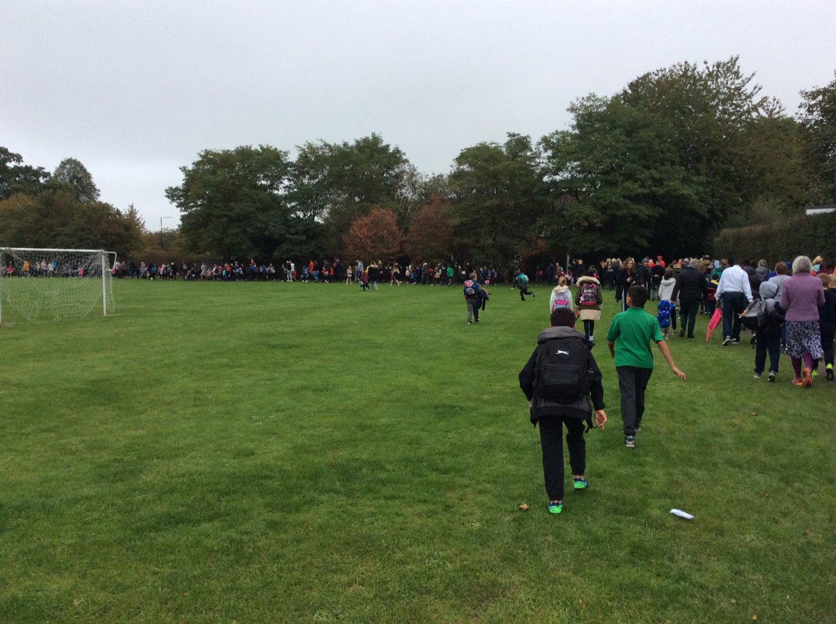 EthelbertsSch's tweet image. Well done to all the parents and younger siblings who joined our great big family daily mile walk yesterday. What a great way to start the day #healthylifestyle #activemovement