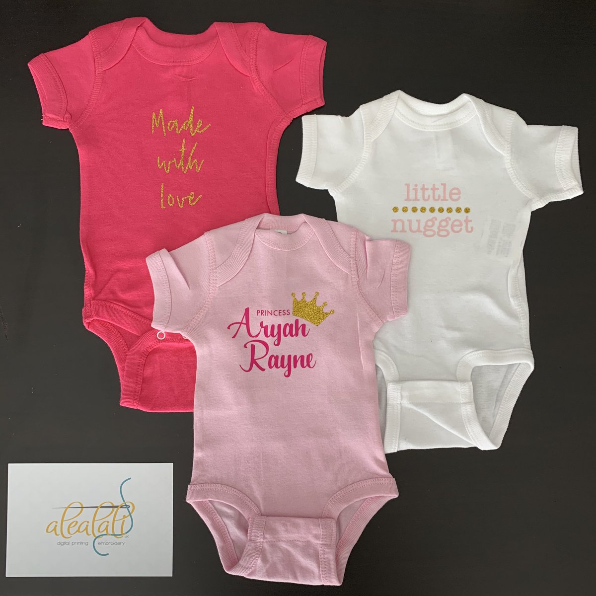 alealalidpe's tweet photo. 💕💕💕 

#Onesies #PerfectGift #DigitalPrinting #Alealali https://t.co/jRN5Bdb4at