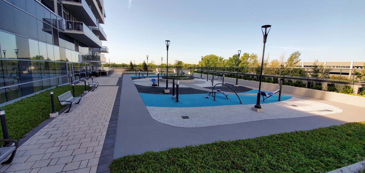 seferiandesign's tweet photo. Check out these close-up shots of the #Paradigm #GreenRoof and Amenity #Terrace we designed in #Burlington, ON. πΈ #Greentario #greentariolandscaping #SDG #Seferiandesigngroup #outdoorgym #landscapedesign #landscapearchitecture #landarch #BurlON https://t.co/Zm5sEhcKPM