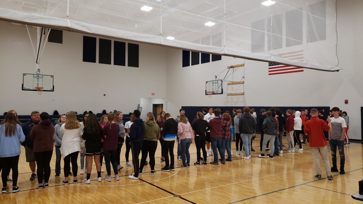 BauerDeuce's tweet photo. #wcconnects we know the PE classes do the pack lessons https://t.co/Z1yKSaDwV7