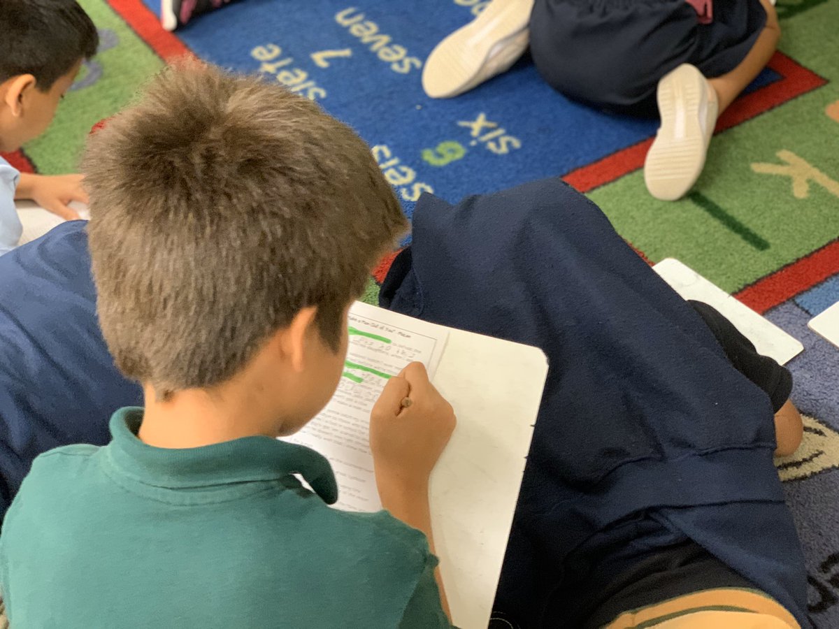 LaLovelyMaestra's tweet photo. We are practicing our #FigurativeLanguage skills and making real world connections with some of our favorite #Disney songs! Students are analyzing the lyrics and finding the meanings of nonliteral phrases. 📝🎶 #CastillosClassyClass🎒 #WeLoveDisney✨ https://t.co/lZArsxRPhq