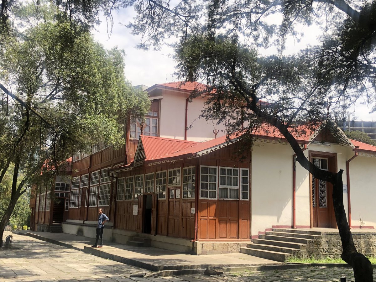 Allehone's tweet photo. Just when you ponder on how #Addisabeba is too crowded, increasingly polluted and looking a sprawling village market....there is this graciously spacious and refreshing spot....#UnionRestaurant at the beautiful Addis Abeba museum....with great view to Meskel Square and beyond! https://t.co/EoALMimcTY