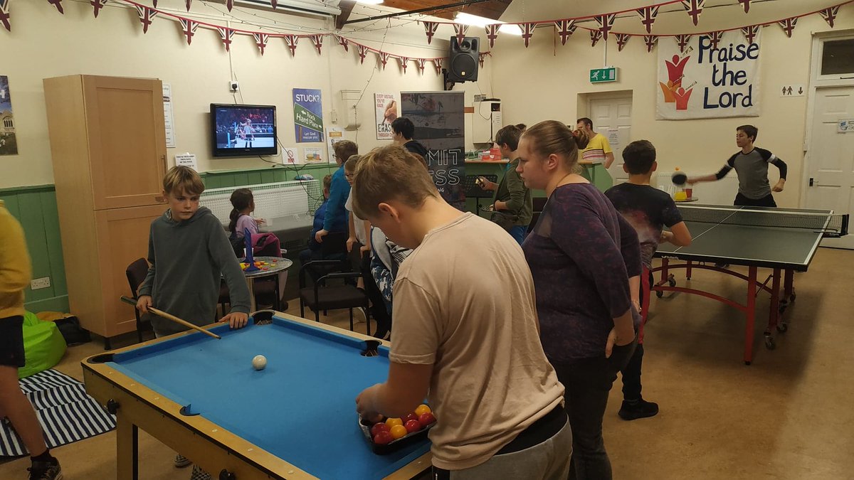 limitlesshcc's tweet photo. Thank you to everyone who made our second youth night. We had an amazing evening.

21 young people joined us for Pool,Table Tennis, X-Box and games. 

#LimitlessHayling #LimitlessFam #Hayling #Youth https://t.co/Rq2RAbWYVU