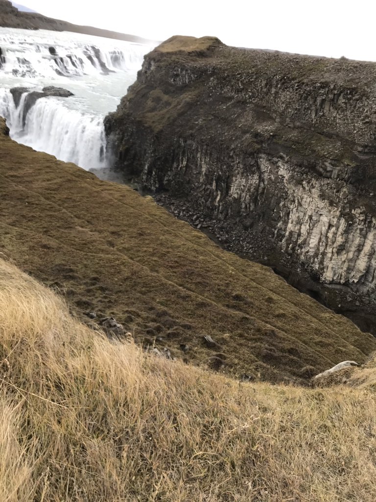HildenGrange's tweet photo. #Gullfoss #HGinIceland #HalsburyTrips #RealGeography https://t.co/HNNzoo0EF1