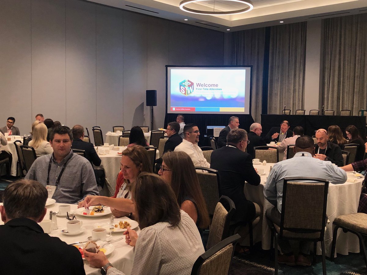 ASAkellyv's tweet photo. #StaffingWorld first-time attendees are having an awesome networking breakfast. Welcome! So happy you are here! https://t.co/B1t7FflXhX