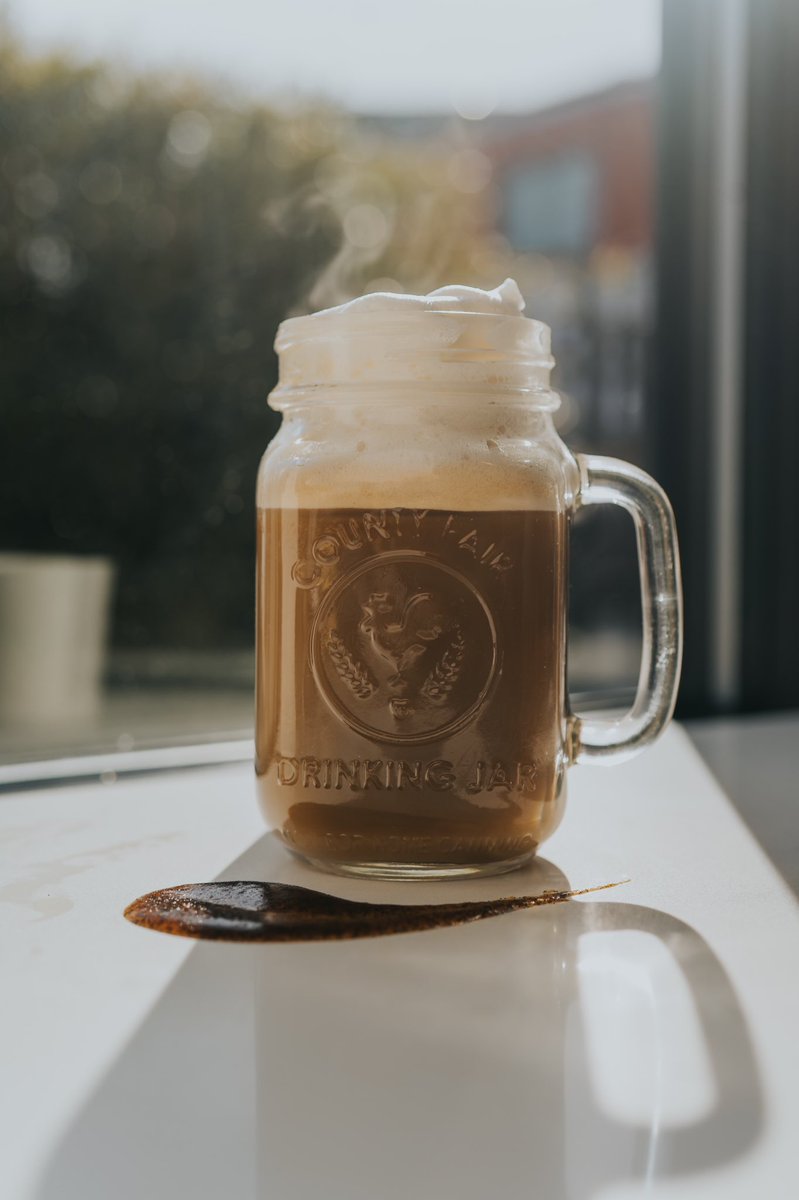ReignDrinkLab's tweet photo. Rise &amp; Reign! 

Our Drink of the Week: Vanilla Bean Latte. Stop by the shop and come say hello! https://t.co/8KwVgkiuk8