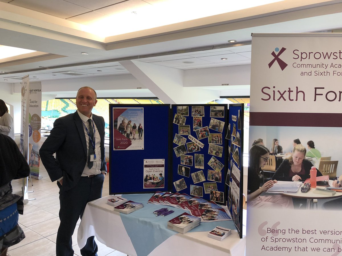 MissNat_Davies's tweet photo. 😁So lovely to see John from @sprowstonhigh who is supporting the @NorwichOA Greater Norwich Opportunities Fair today 

#GNOF #Norwich #norfolk 
@form_future @NorfolkCC @EDP24 @SewellPark https://t.co/4kqxdjDnu9