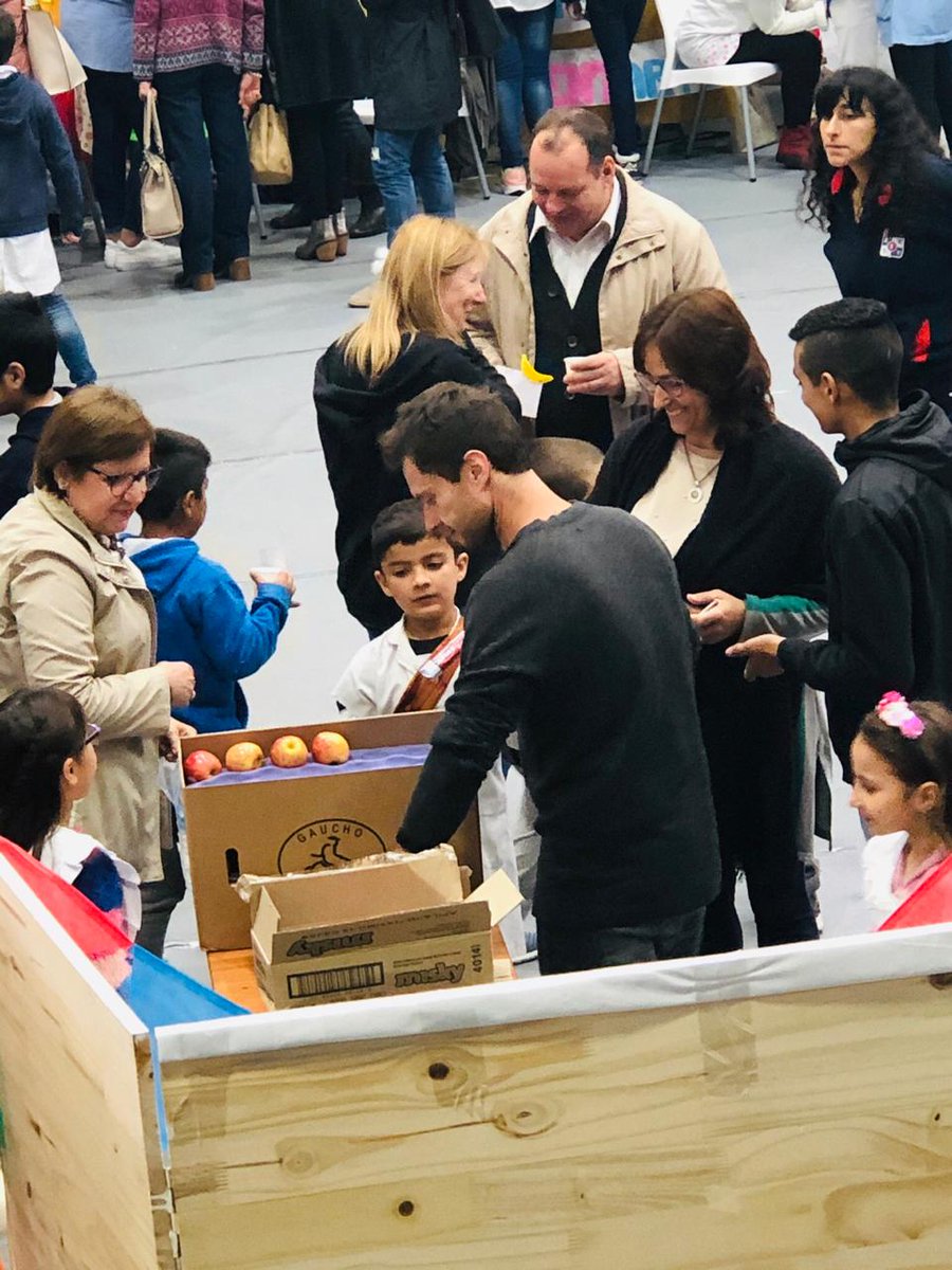ManuelLlovet's tweet photo. Participe de la jornada de cierre el Proyecto "Sumate y construimos entre todos una escuela saludable". Una iniciativa  de la @fundacionpensarjunin junto al @gobiernodejunin y @JDistritaljunin. Muy importante inculcar desde chicos hábitos saludables. 🍎 https://t.co/HkVb4Levk4