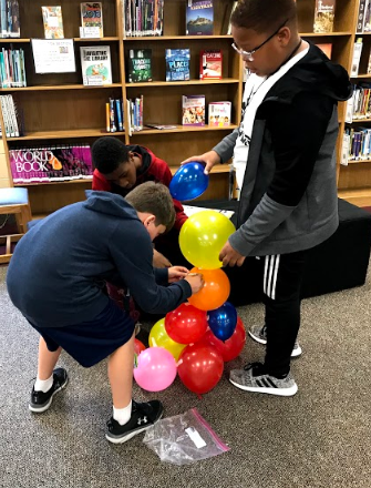 MrsRimbo's tweet photo. Team 1 STEAM Challenge: Build the tallest balloon tower that you can! @CRISCougars #CRISTeam1 https://t.co/xsNeBuqOPV