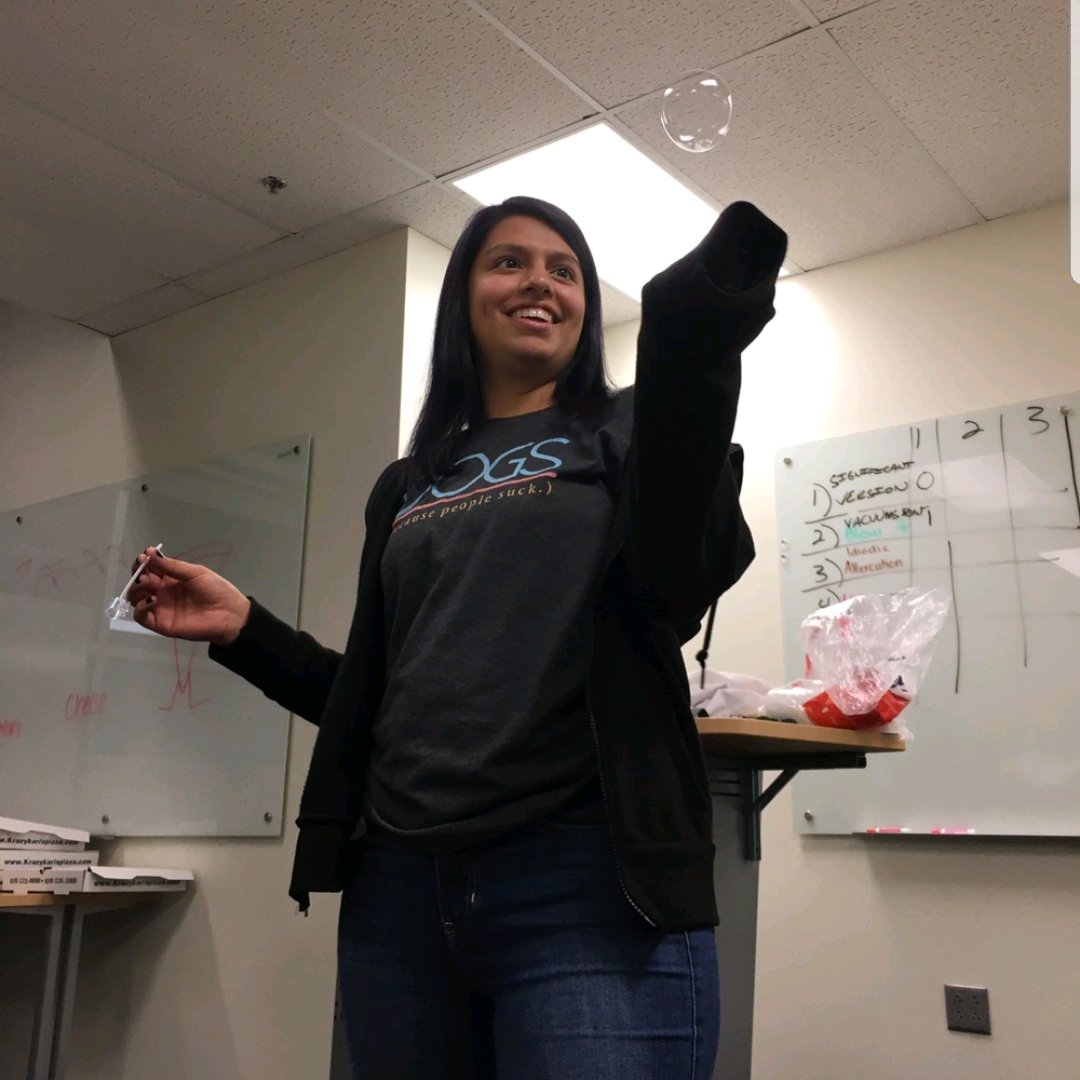 chemclubcsu's tweet photo. We had such a great time #bouncingbubbles this week! Can't wait to see you all again in a couple of weeks! https://t.co/etwZ8YFQjY