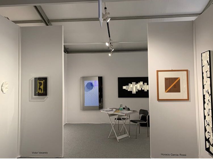 ballutun's tweet photo. Amis parisiens, envie d’art et de design ? Maxime Lutun à Art Élysées stand 138 A, pavillon .17-21 oct. https://t.co/XmJRiFuFnx