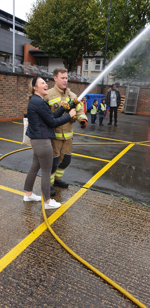 15billionebp's tweet photo. Meet the team! Our new Projects Officer Ellie taking the reigns at World of Work Week @LondonFire @curwenprimary @TTLT @I_Q_London https://t.co/wFwQw3C9Ne