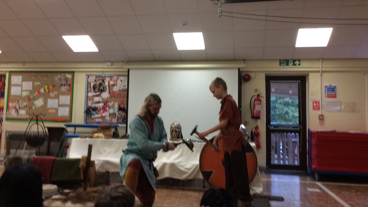 SJSNelson's tweet photo. What a fabulous day! Year Five immersed themselves in Anglo-Saxon life and learnt so much! Thank you @RptHistory! #WeLoveHistory #AngloSaxons https://t.co/KOZHLVclhO