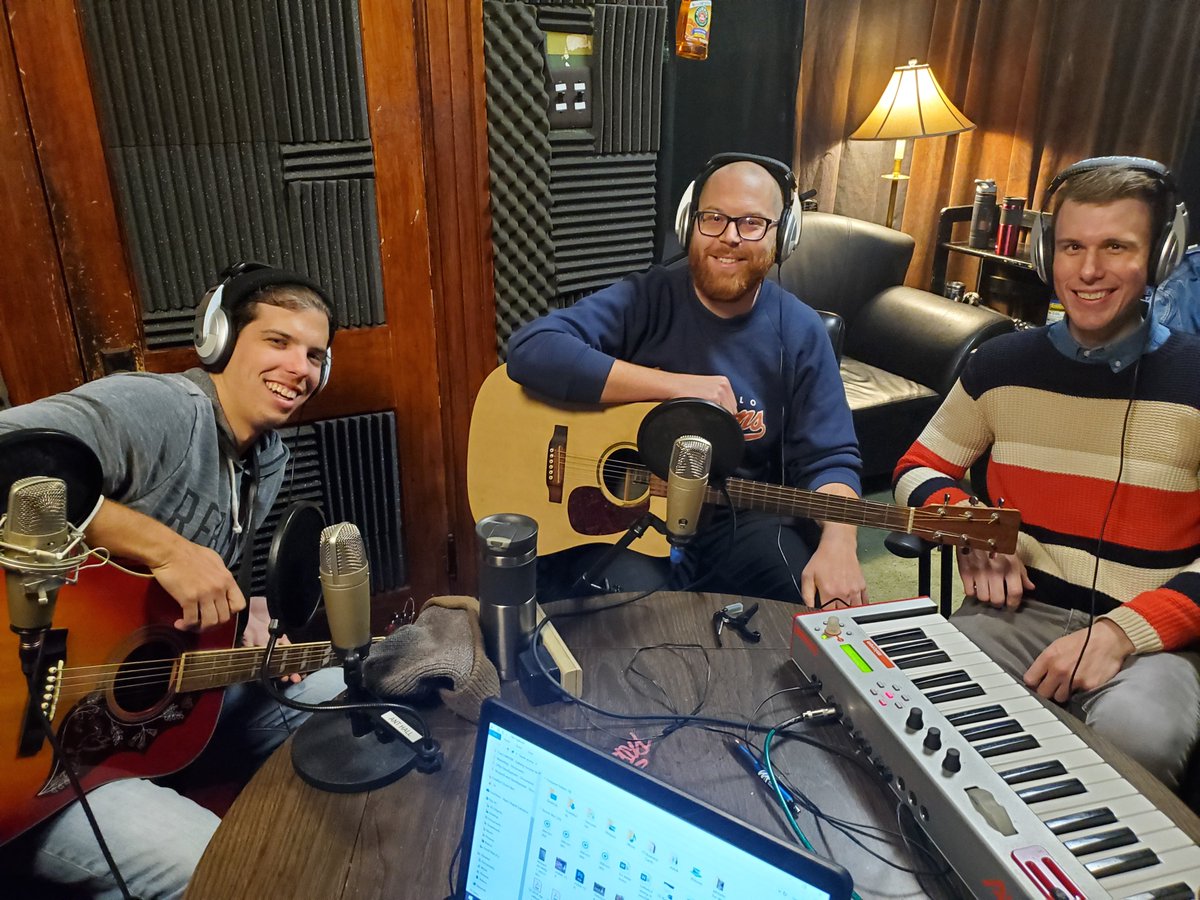 MichaelDupreyVH's tweet photo. Mister JONES and Me... hangin' out in the studio!
In this week's episode of #MDVH:
▪️ Synthpop band Of House discusses which Monster they would fight and play live in the studio.
▪️The Guy from Counting Crows catches us up on what he's been up to!
https://t.co/3YeQwMMu5C https://t.co/z9Jp5R9joC