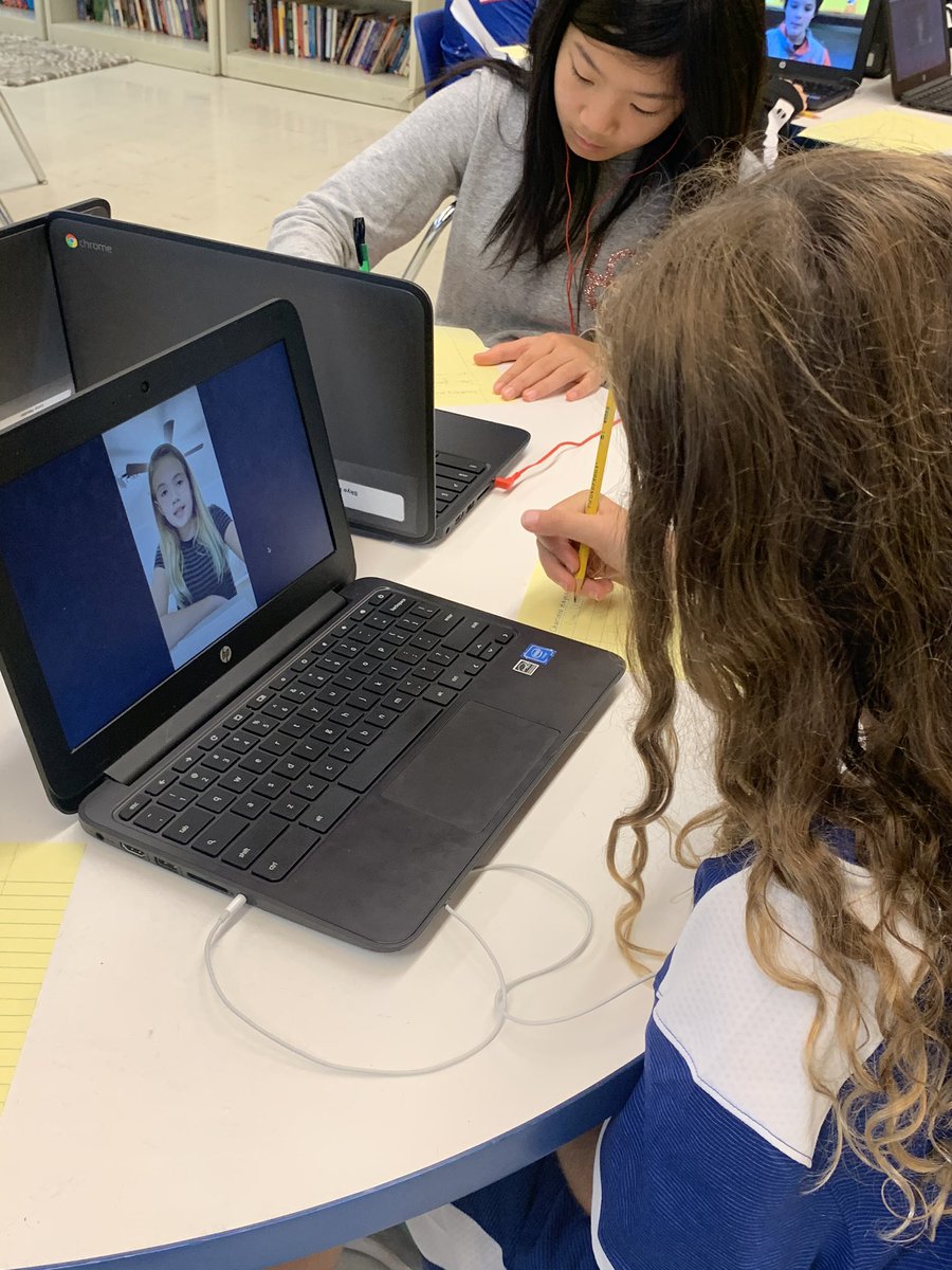 ReadWithReginio's tweet photo. Collaborating on our writing with peers in other classes and writing them constructive compliments. Building our 6th grade writing community! ✏️ @MattHowell_11 https://t.co/DD4GVyzPVz
