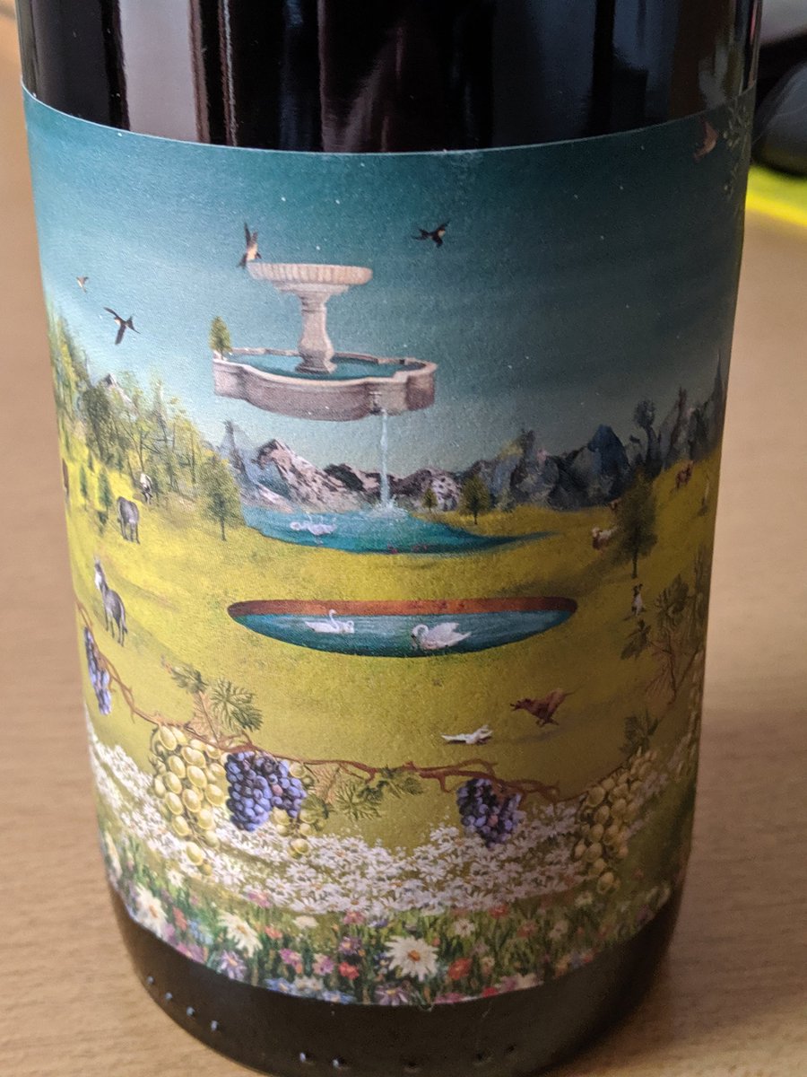 EChrabolowsky's tweet photo. #Krontiras Natural 2019. El mayor acierto en vinos #orgánicos/biodinámicos de Argentina. Un trabajo impecable de @maricruzantolin . La bella etiqueta, con tiernas miradas a Dalí, anticipa el placer del contenido https://t.co/nYVH5AMyZo