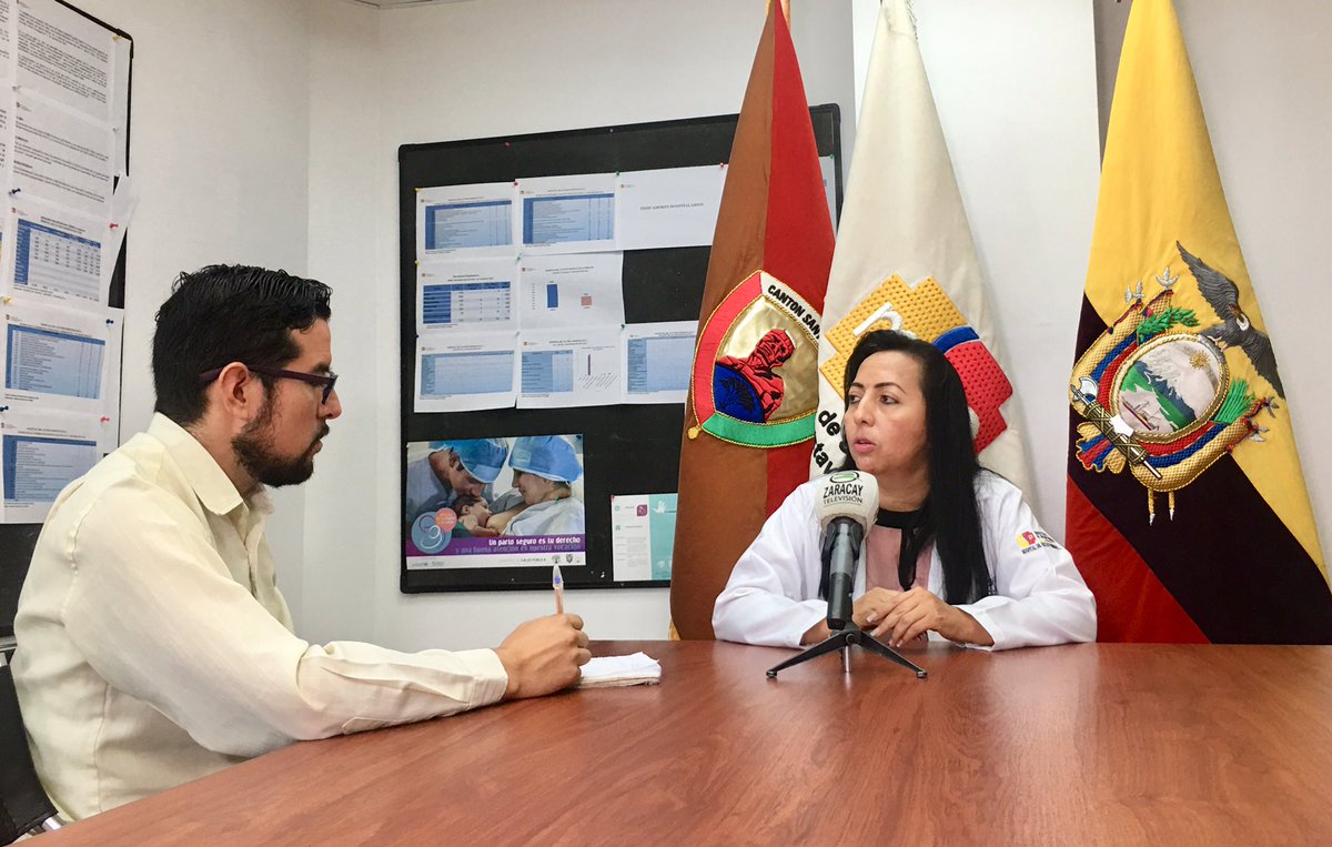 HospitalDGDZ's tweet photo. #Hoy|| En medios de comunicación nuestra directora médica informa que el equipo médico #HGDZ comprometido con el bienestar de la comunidad, estará agendando turnos extra a los usuarios que no pudieron asistir a sus citas durante las paralizaciones.
@Salud_CZ4 @Salud_Ec https://t.co/rUzUObaz36