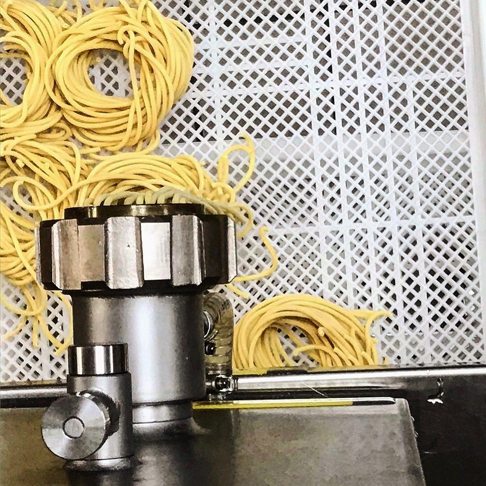 AlfredPortale's tweet image. Ready for some Spaghetti?
Follow @portalechelsea to see more pasta shapes! 
.
.
.
.
.
.
#pastamaking #pastalovers  #italianfood #newyorkcity #restaurant #nycrestaurants #eatnyc #eaterny #infatuation #thrillist #grubstreet #foodporn #nychef #foodpics #foodie #topcitybites